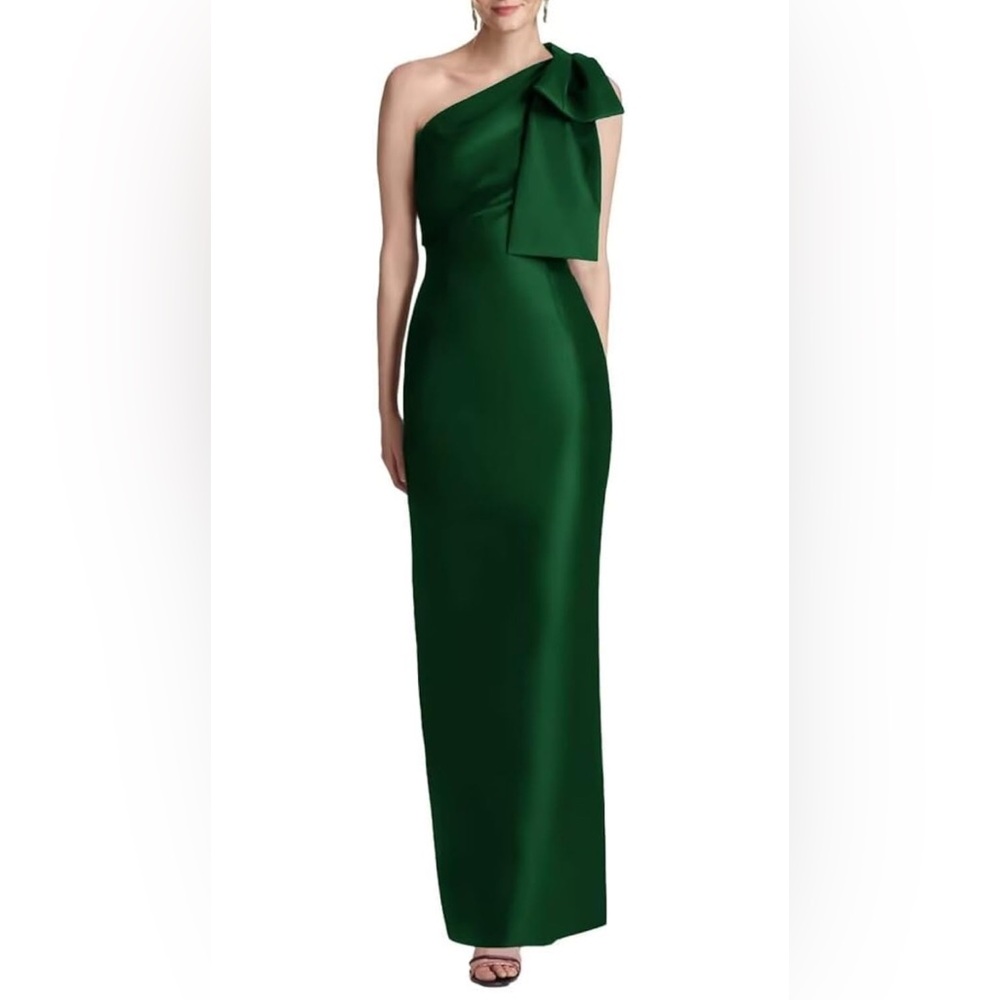 Elegant Green Evening Gown